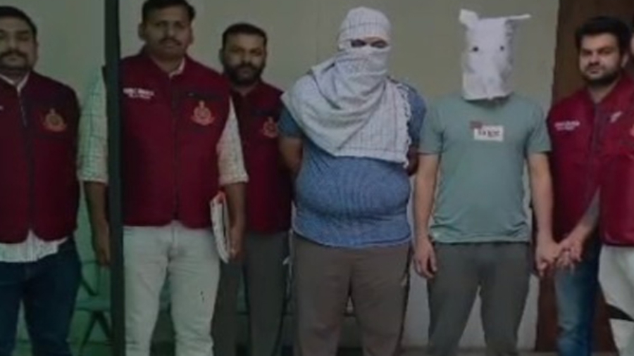 क्राइम ब्रांच ने नकली ऑटो पार्ट्स के बड़े रैकेट का भंडाफोड़ किया, दो भाई गिरफ्तार