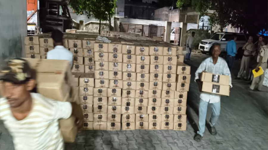 कोटा में 60 लाख की अवैध शराब ट्रक से बरामद