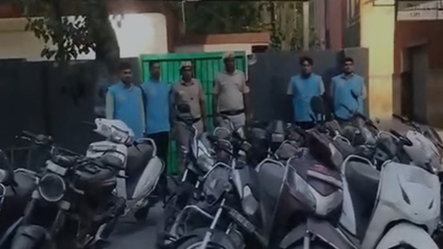 दिल्ली पुलिस ने ऑटो-लिफ्टर गैंग का भंडाफोड़ किया, छह गिरफ्तार
